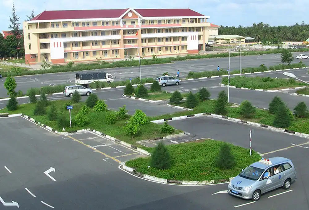 Giới Thiệu Khóa Học Bằng Lái Xe Tải Hạng C1 Phường Thủ Đức Giới Thiệu Khóa Học Bằng Lái Xe Tải Hạng C1 Phường Thủ Đức